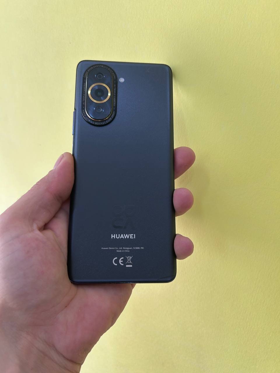 Huawei Nova 10 Pro (Разбит экран)
