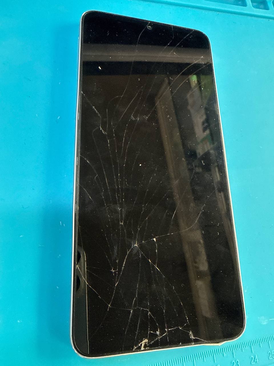 Samsung A05s White (Разбит экран)
