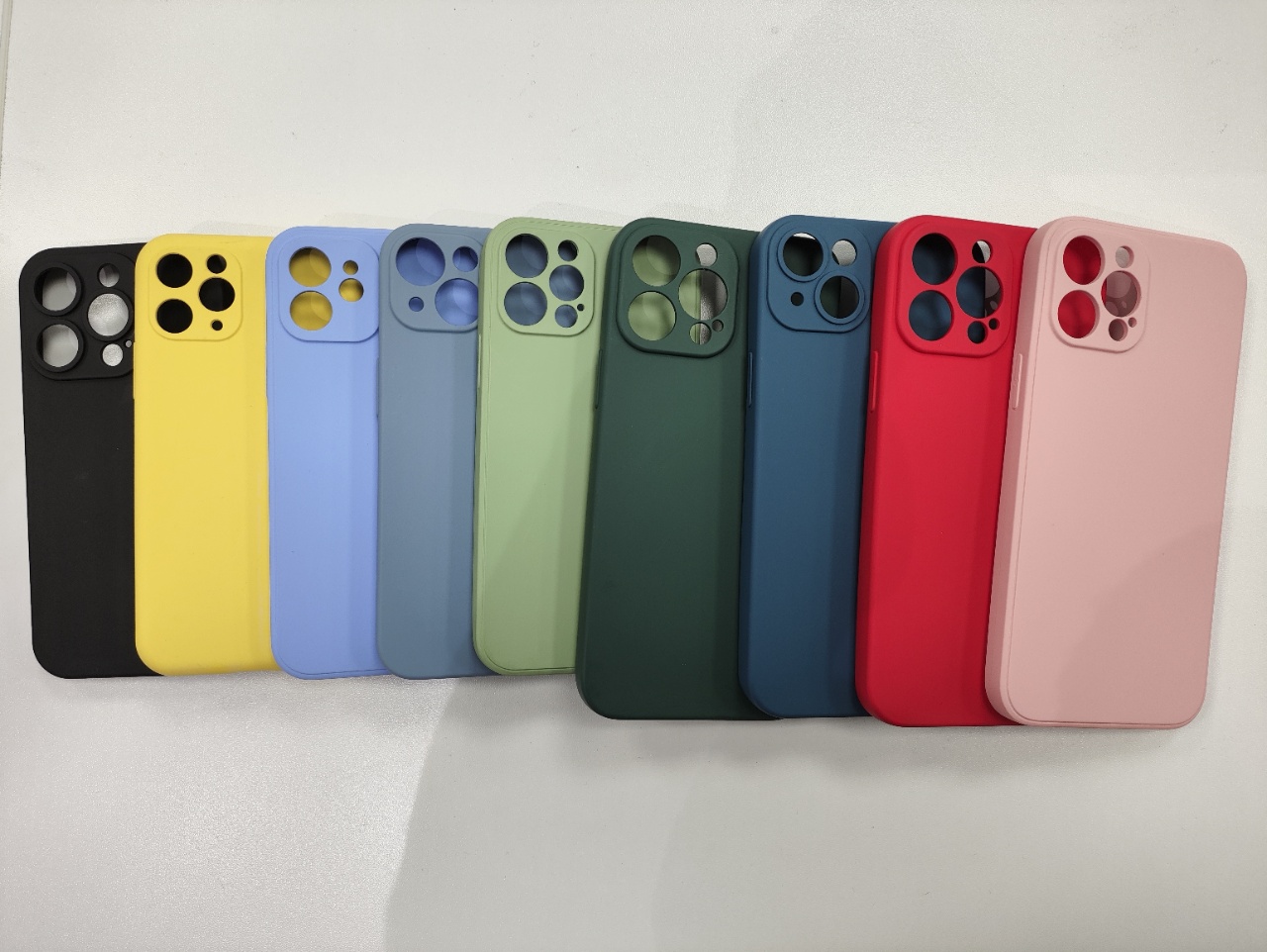 2.0MM TPU + Microfiber Case IP 16E